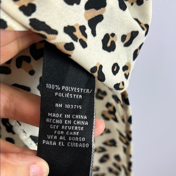 Zac & Rachel Leopard Print Long Sleeve Blouse Size Large - Picture 6 of 8